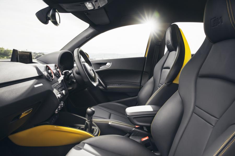 Интерьер Audi S1 Sportback (8X) 2014 года  (AU) (фото 2 из 25)